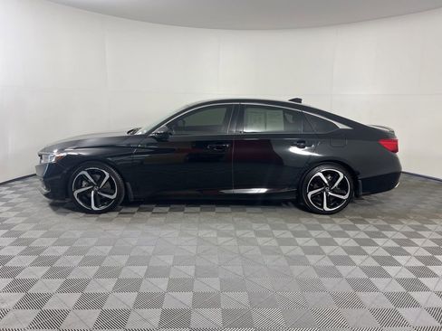 Used 2022 Honda Accord Sport image 2