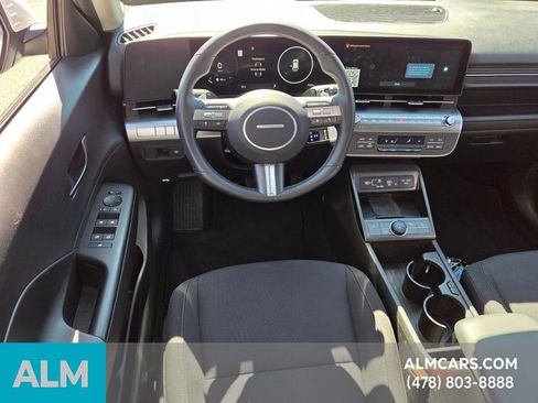 Used 2025 Hyundai Kona SEL image 7
