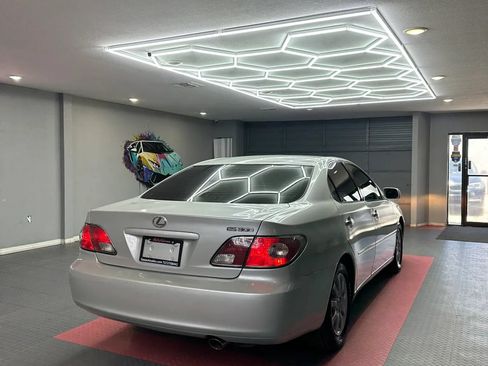 Used 2002 Lexus ES 330 FWD image 7