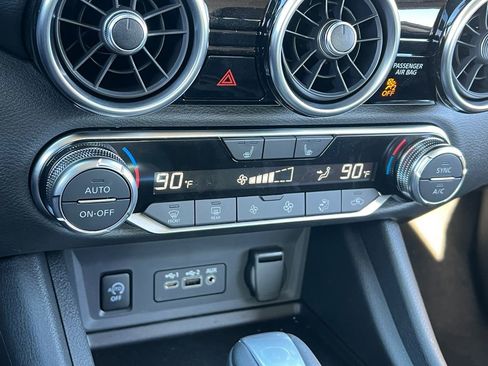 Used 2025 Nissan Sentra SR image 21