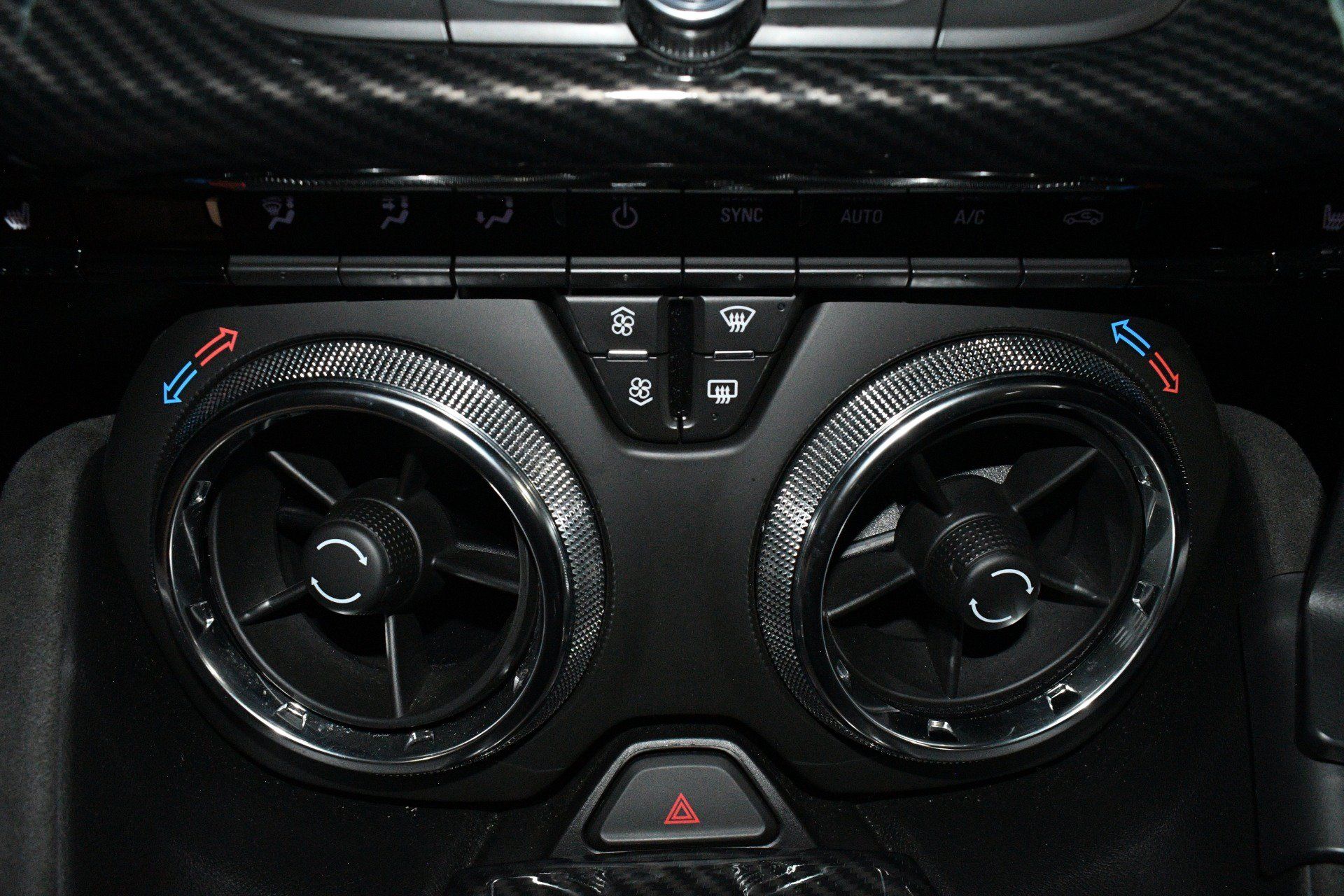 Used 2020 Chevrolet Camaro ZL1 RWD image 38