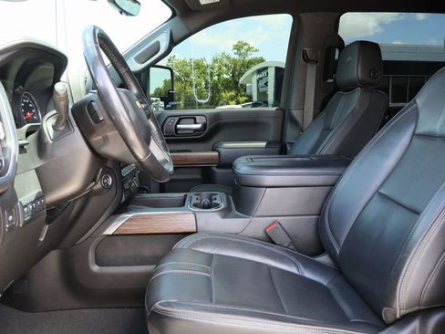 Used 2022 Chevrolet Silverado 3500 High Country w/ Technology Package AWD/4WD image 22