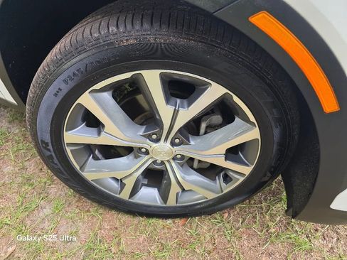 Used 2022 Hyundai Palisade SEL w/ Premium Package FWD image 11