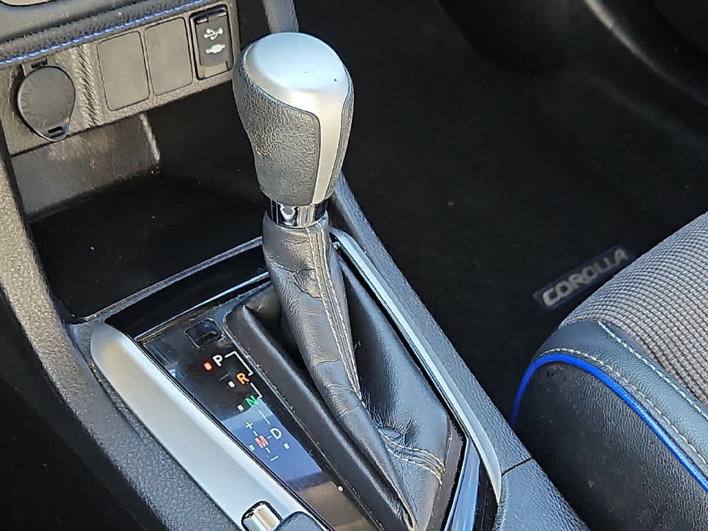 Used 2018 Toyota Corolla SE FWD image 16