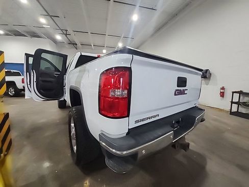 Used 2016 GMC Sierra 2500 SLE w/ SLE Preferred Package AWD/4WD image 23