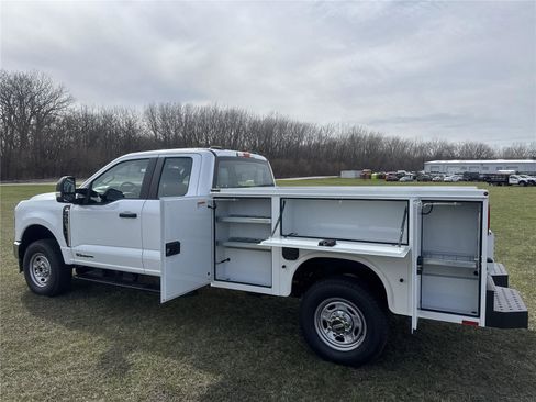 New 2026 Ford F350 XL w/ XL Chrome Package AWD/4WD image 2