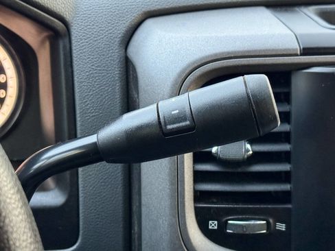 Used 2017 RAM 3500 Tradesman image 20