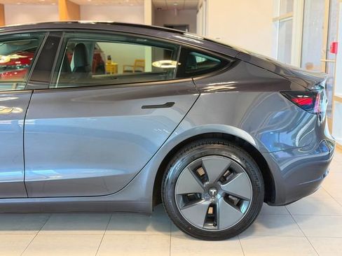 Used 2023 Tesla Model 3 Standard Range RWD image 9