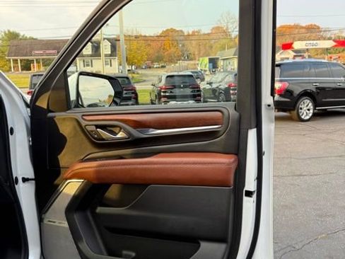 Used 2024 GMC Yukon Denali Ultimate image 50