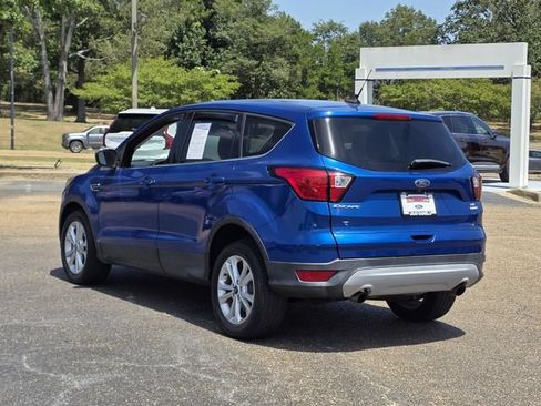 Used 2019 Ford Escape SE FWD image 6