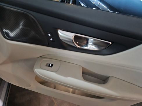 Certified 2025 Volvo S60 B5 Plus AWD/4WD image 13