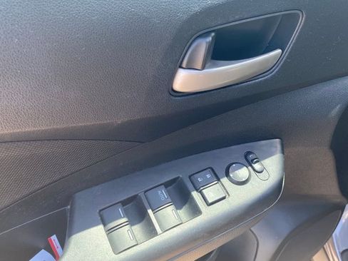 Used 2015 Honda CR-V LX image 29
