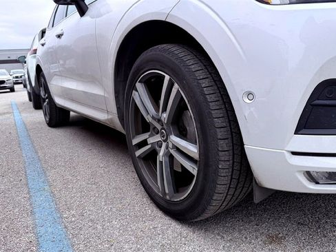 Used 2018 Volvo XC60 T6 Momentum w/ Advanced Package image 4