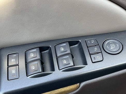 Used 2016 GMC Yukon Denali w/ Open Road Package image 18