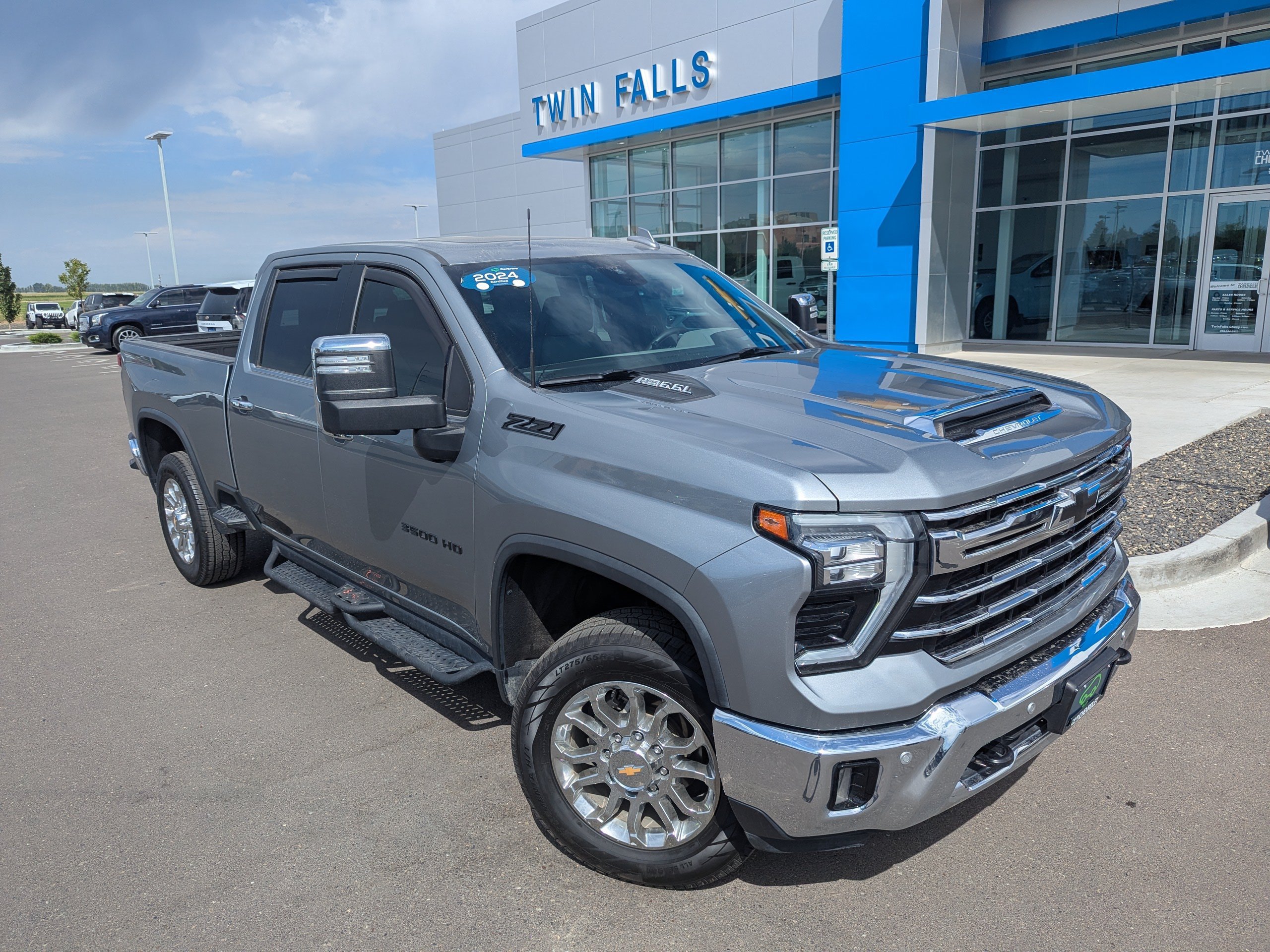 Used 2024 Chevrolet Silverado 3500 LTZ w/ LTZ Convenience Package AWD/4WD image 4