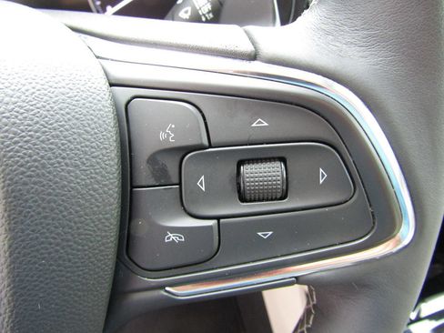 Used 2023 Buick Envision Essence AWD/4WD image 8