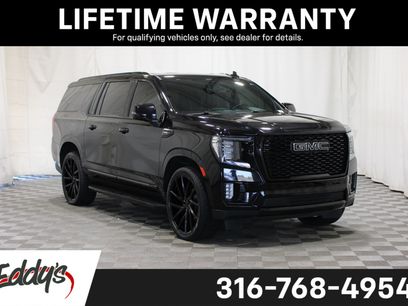 Used 2022 GMC Yukon XL SLT w/ SLT Luxury Package