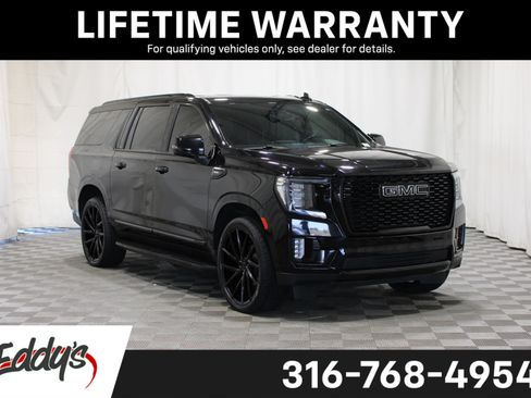 Used 2022 GMC Yukon XL SLT w/ SLT Luxury Package AWD/4WD image 1
