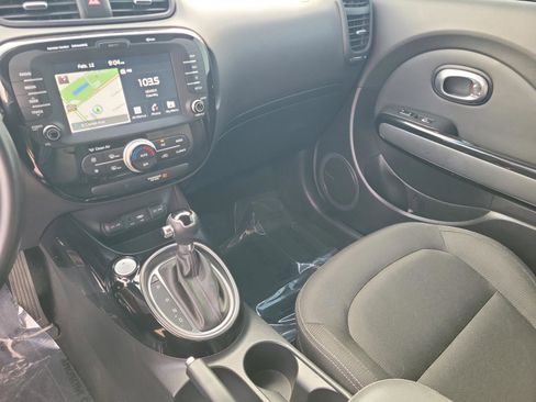 Used 2019 Kia Soul + w/ Audio Package image 34