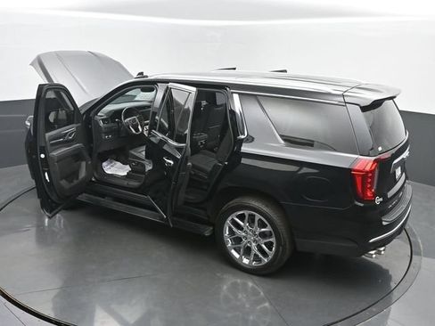 Used 2022 GMC Yukon Denali w/ Denali Ultimate Package AWD/4WD image 44