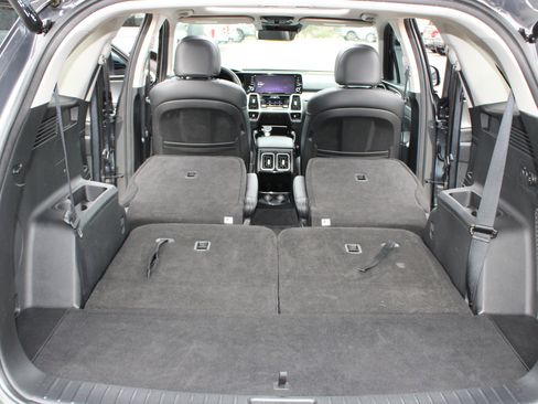 Used 2022 Kia Sorento SX image 17