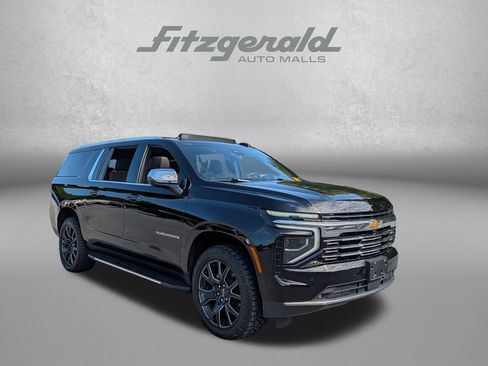 Used 2025 Chevrolet Suburban Premier AWD/4WD image 1