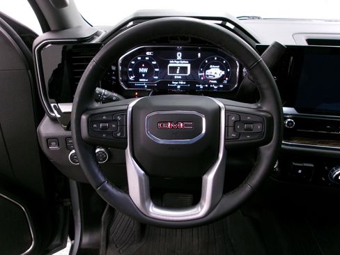 Used 2024 GMC Sierra 1500 Elevation AWD/4WD image 6