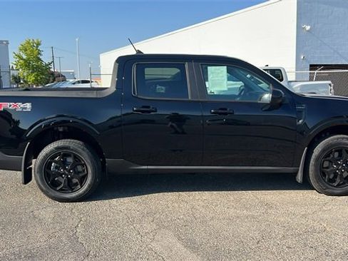 Used 2024 Ford Maverick Lariat w/ FX4 Off-Road Package image 3