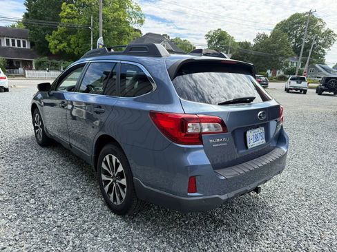 Used 2017 Subaru Outback 2.5i Limited AWD/4WD image 5