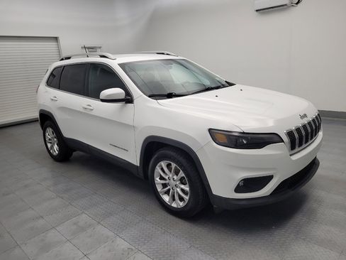Used 2019 Jeep Cherokee Latitude w/ Popular Appearance Group FWD image 11