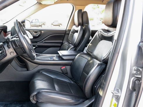 Used 2022 Lincoln Aviator Reserve w/ Equipment Group 201A image 4