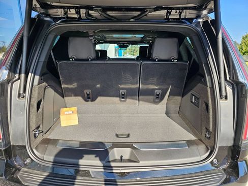 New 2026 Cadillac Escalade Platinum Sport AWD/4WD image 14