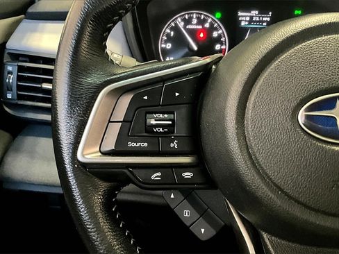 Used 2022 Subaru Outback Premium image 11