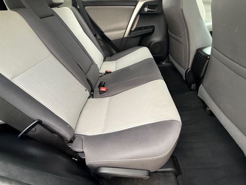 Used 2015 Toyota RAV4 XLE FWD image 11