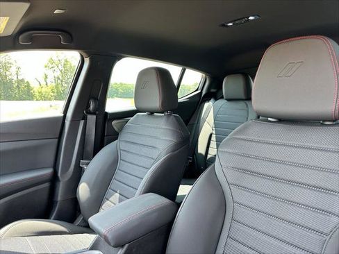 Used 2023 Dodge Hornet GT w/ GT Blacktop Package image 8