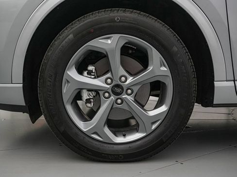 Certified 2024 Ford Escape ST-Line w/ Tech Pack #1 AWD/4WD image 10