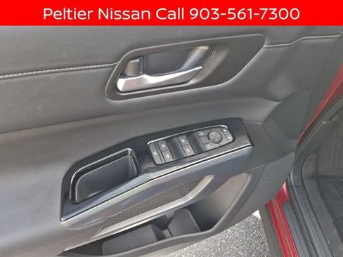 Certified 2025 Nissan Pathfinder SL w/ SL Premium Package FWD image 24