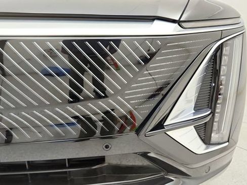 Used 2024 Cadillac Lyriq Luxury RWD image 25