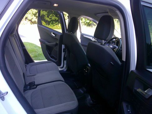 Used 2020 Ford Escape SE FWD image 36