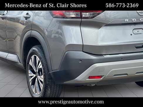 Used 2022 Nissan Rogue SV AWD/4WD image 5