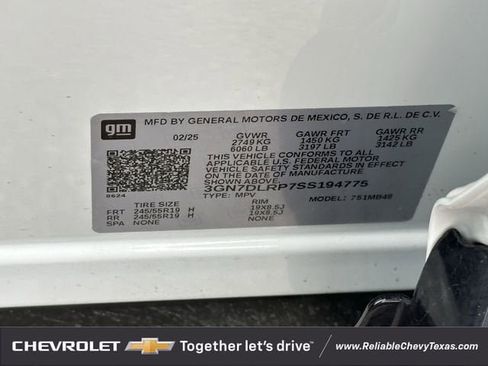 Used 2025 Chevrolet Equinox EV LT w/ Convenience Package FWD image 10