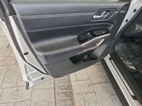 Certified 2024 Nissan Pathfinder Platinum w/ Cargo Package FWD image 31