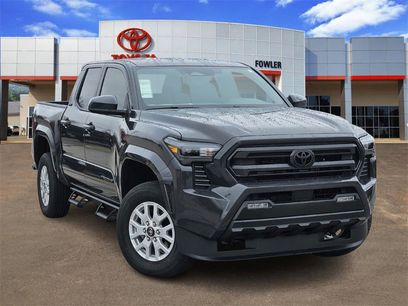 New 2025 Toyota Tacoma SR5 w/ Blackout Package (GST)