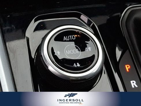 Used 2024 Chevrolet Colorado Trail Boss image 26