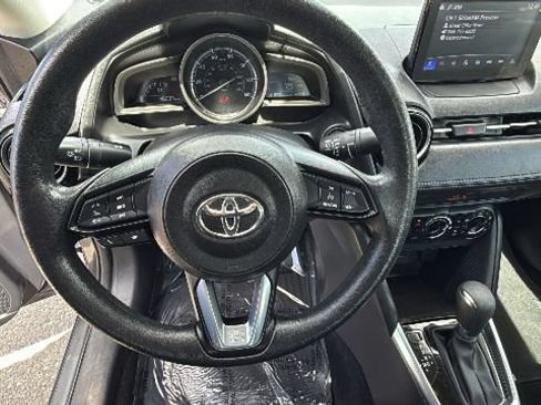 Used 2019 Toyota Yaris LE FWD image 18