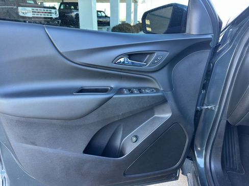 Used 2021 Chevrolet Equinox LT image 10