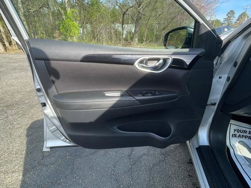 Used 2018 Nissan Sentra SV w/ Premium Package (P01) image 14