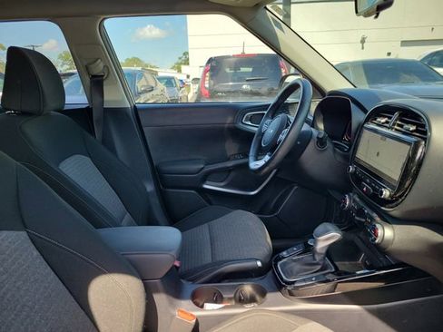 Used 2024 Kia Soul EX FWD image 35