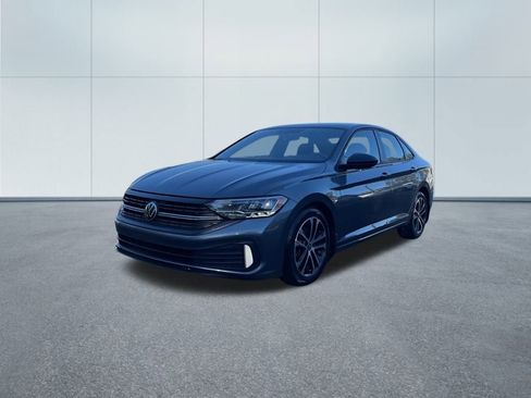 Used 2023 Volkswagen Jetta Sport image 2