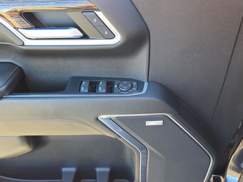 Used 2022 GMC Sierra 1500 Elevation w/ Elevation Premium Package image 37